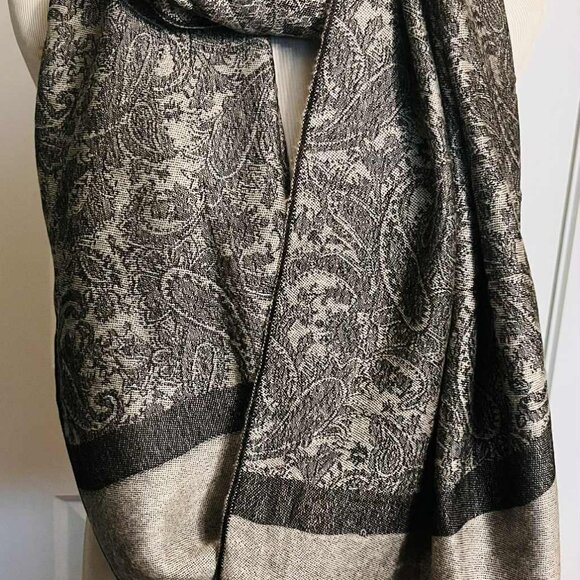 Vintage Pashmina Silk Shawl 1990s, Black & Grey Paisley Jacquard, 70×180 cm - Picture 9 of 11